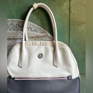 Lululemon :: Happy Hatha Hour Bag